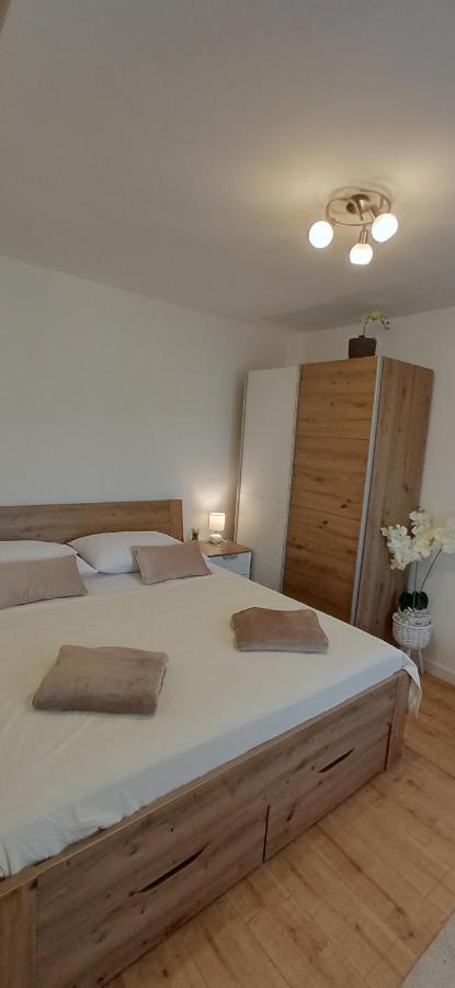 Holiday Home Peran Grebaštica 外观 照片