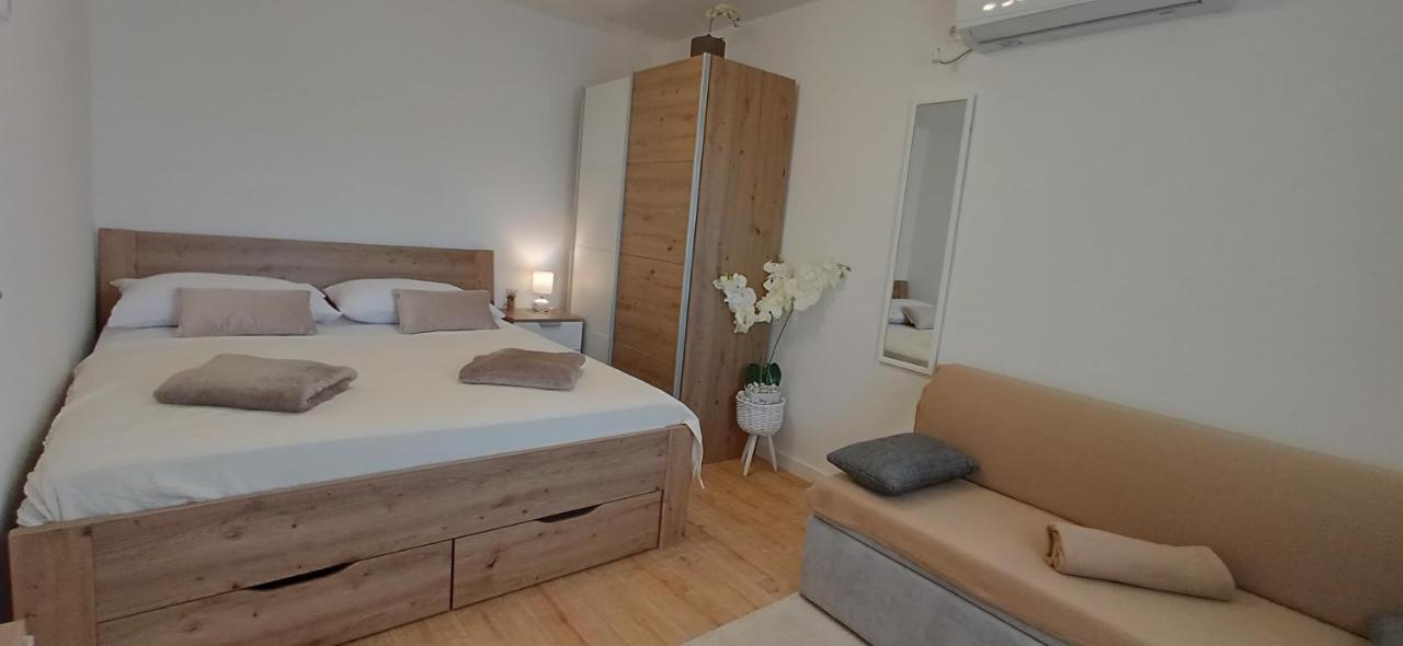 Holiday Home Peran Grebaštica 外观 照片