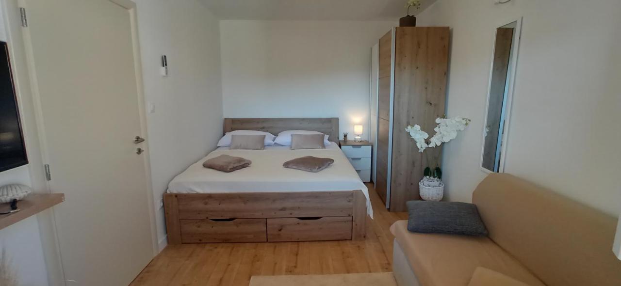 Holiday Home Peran Grebaštica 外观 照片